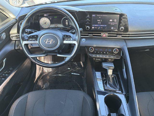 2021 Hyundai Elantra - $13,882