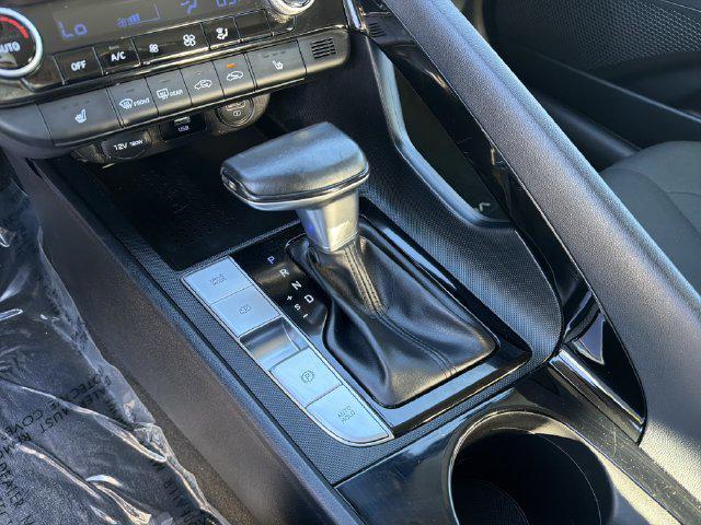 2021 Hyundai Elantra - $13,882