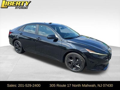2022 Hyundai Elantra SEL 4DR Sedan
