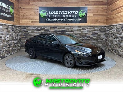 2022 Hyundai Elantra SEL 4DR Sedan