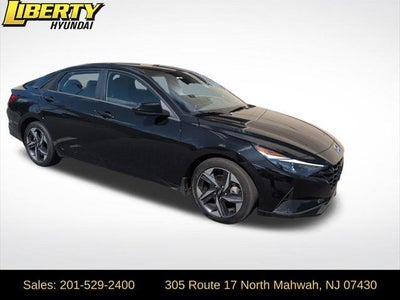 2023 Hyundai Elantra SEL 4DR Sedan