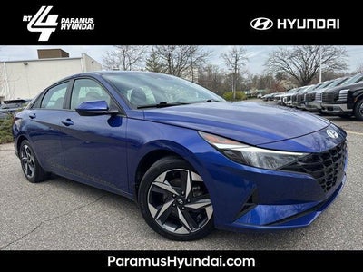 2023 Hyundai Elantra SEL 4DR Sedan