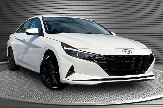 2021 Hyundai Elantra - $14,240