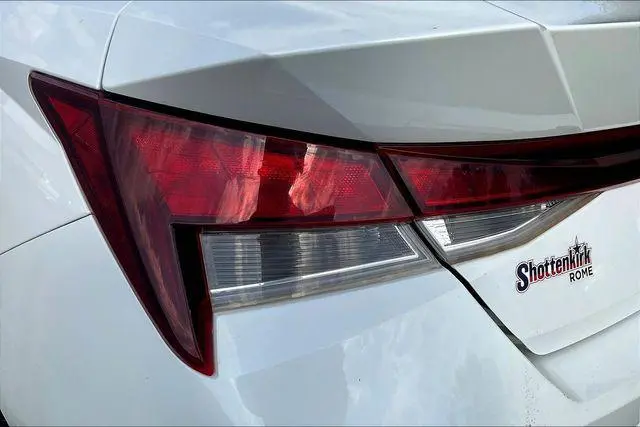 2021 Hyundai Elantra - $14,240