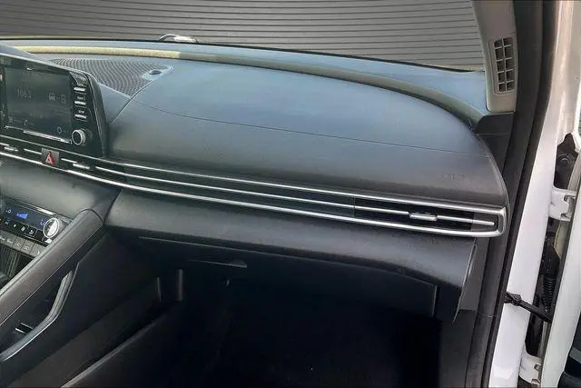 2021 Hyundai Elantra - $14,240