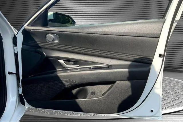 2021 Hyundai Elantra - $14,240