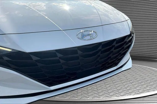 2021 Hyundai Elantra - $14,240