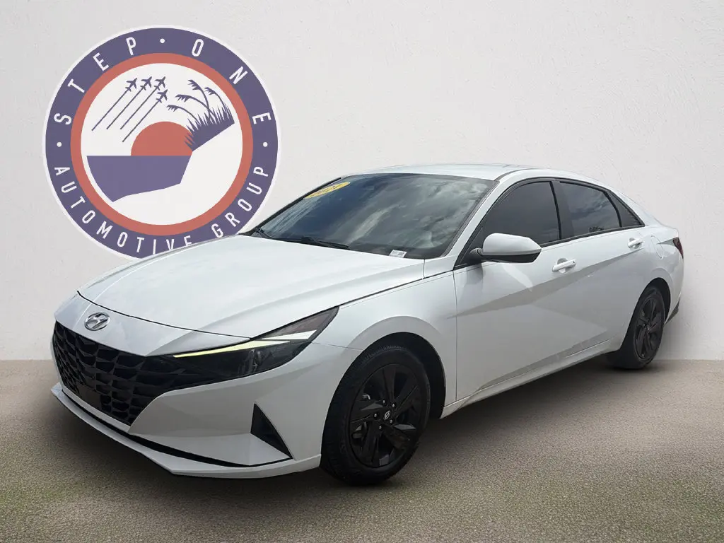 2021 Hyundai Elantra - $16,710