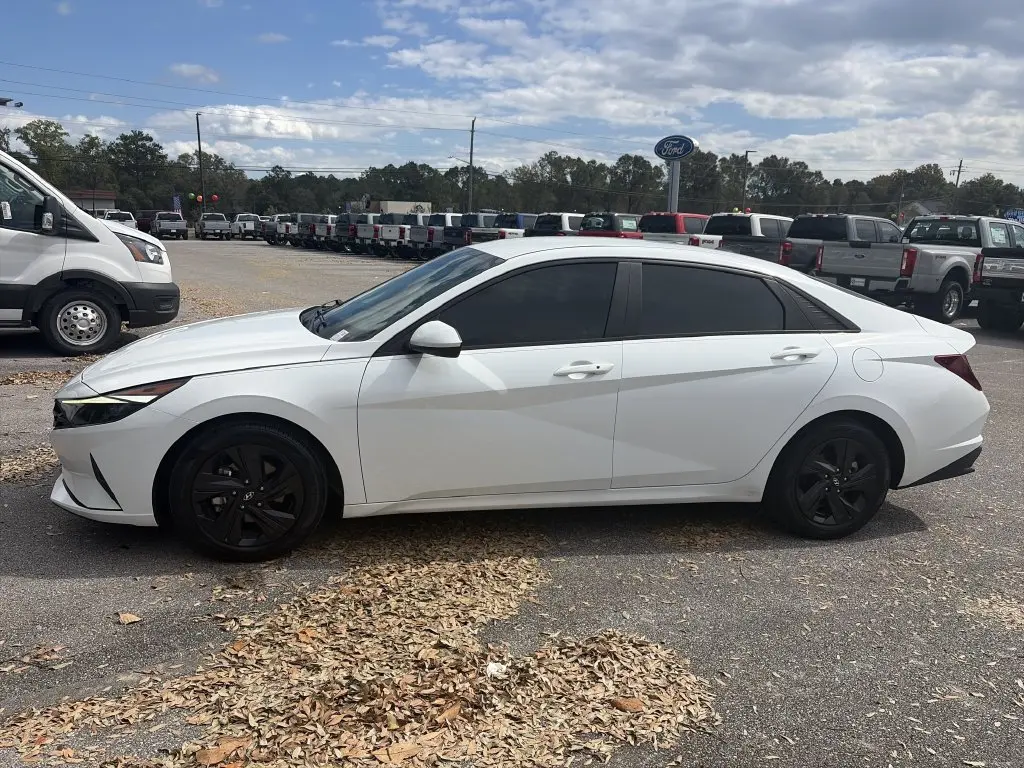 2021 Hyundai Elantra - $16,710