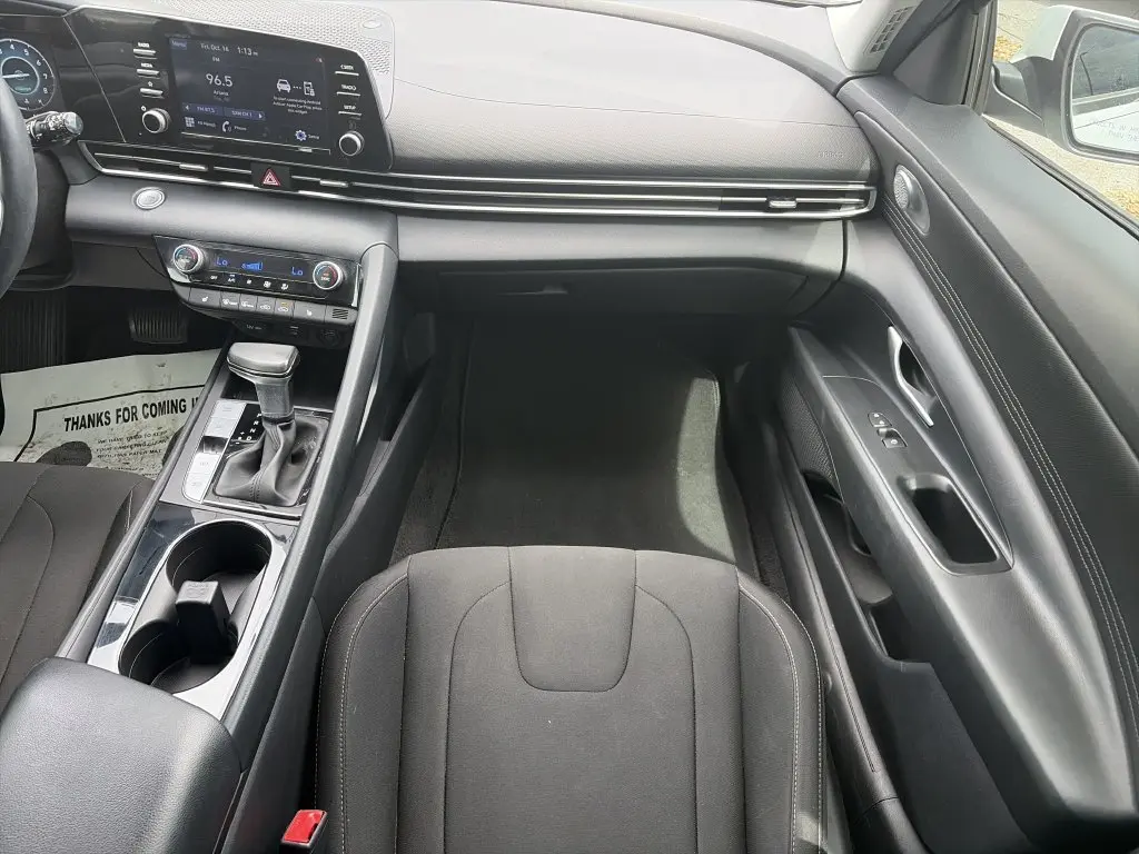 2021 Hyundai Elantra - $16,710