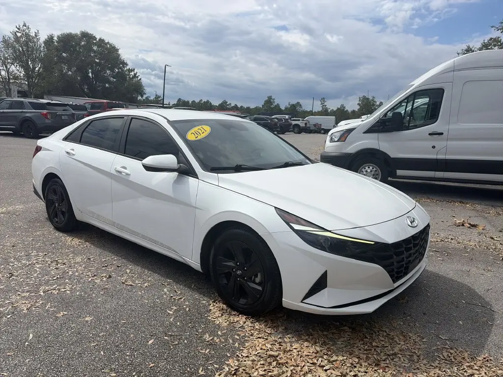 2021 Hyundai Elantra - $16,710