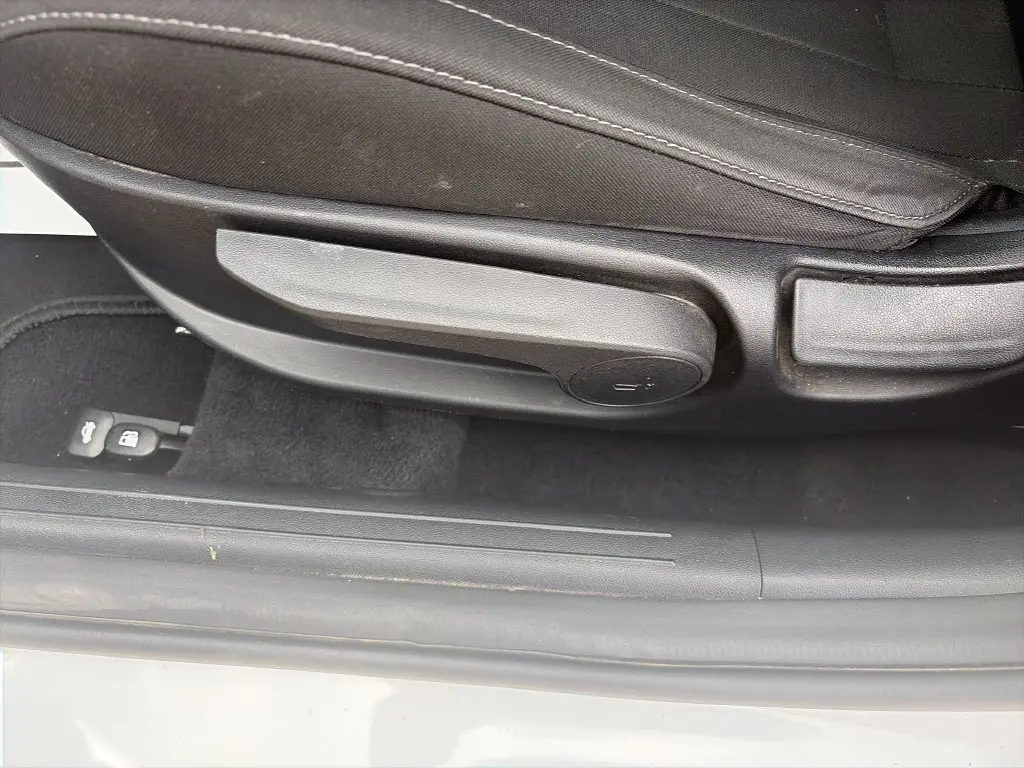 2021 Hyundai Elantra - $16,710