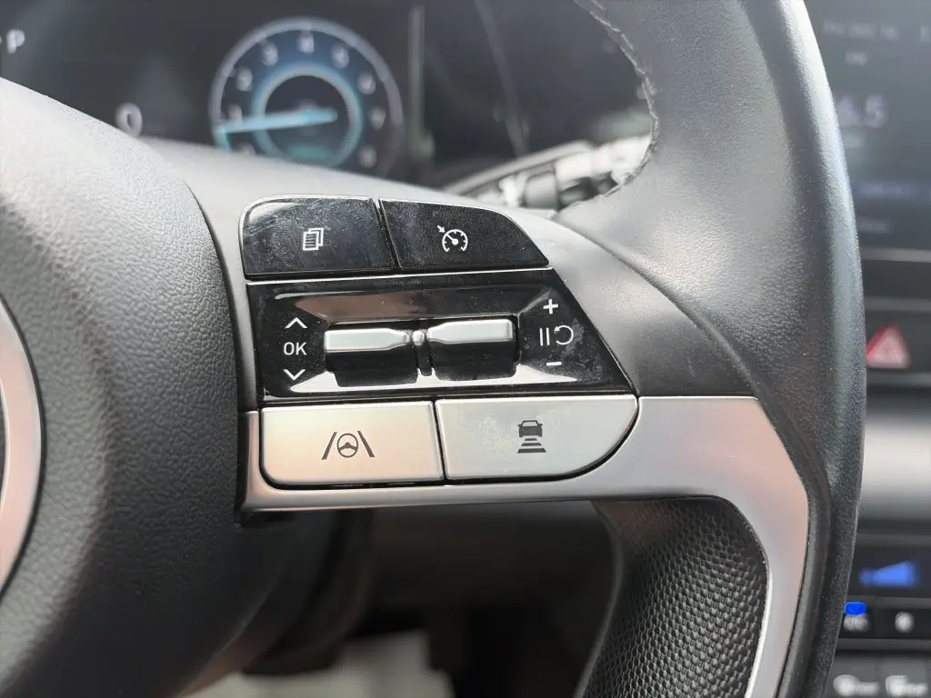 2021 Hyundai Elantra - $16,710