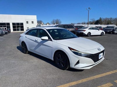 Photo of a 2022 Hyundai Elantra SEL 4DR Sedan for sale