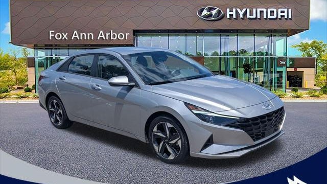 2023 Hyundai ELANTRA SEL