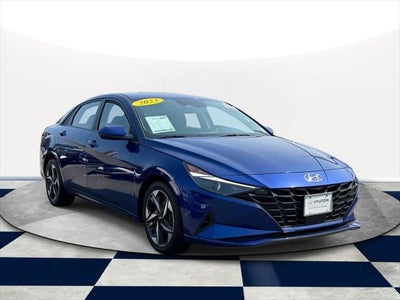 2023 Hyundai Elantra SEL 4DR Sedan