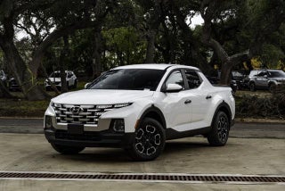 2024 Hyundai SANTA CRUZ with Atlas White Exterior