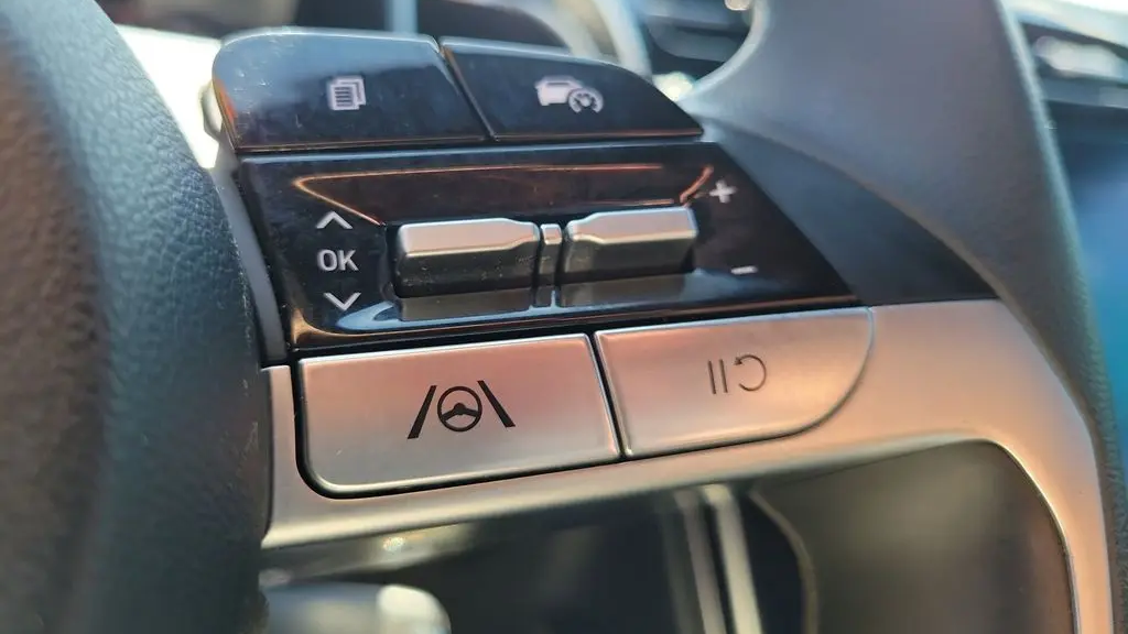 2023 Hyundai SANTA CRUZ SE