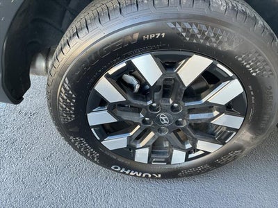 Photo of a 2025 Hyundai Santa Cruz AWD SE 4DR Crew Cab 4.3FT SB for sale