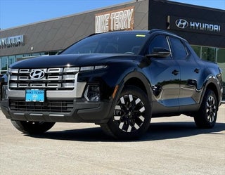 2025 Hyundai SANTA CRUZ with Phantom Black Exterior