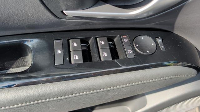 2025 Hyundai SANTA CRUZ SEL Activity