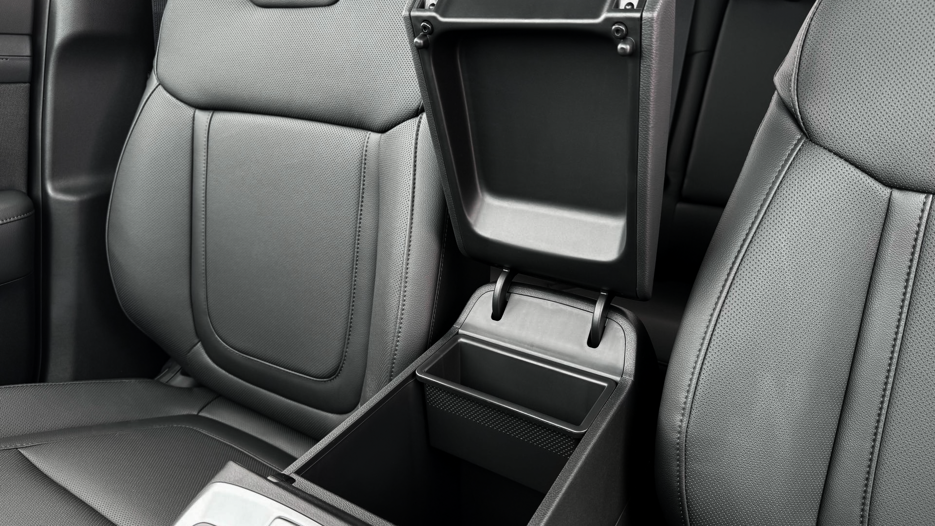 2025 Hyundai SANTA CRUZ SEL Activity
