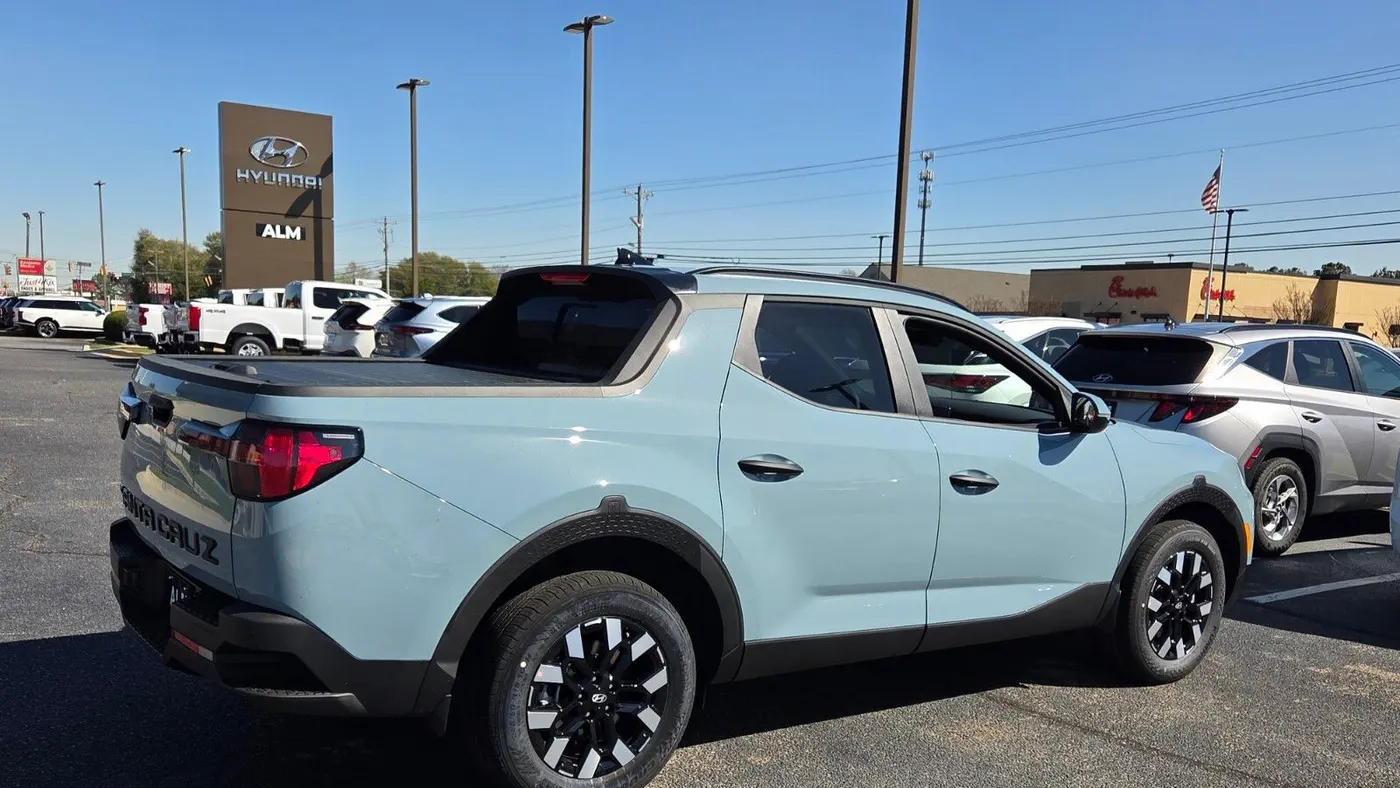 2026 Hyundai SANTA CRUZ SEL Activity