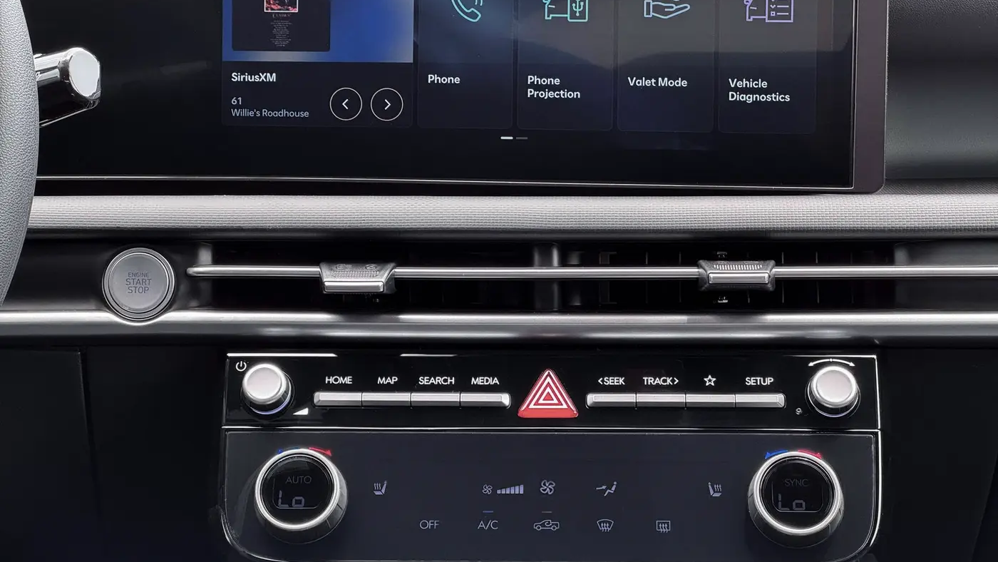 2026 Hyundai SANTA CRUZ SEL Activity