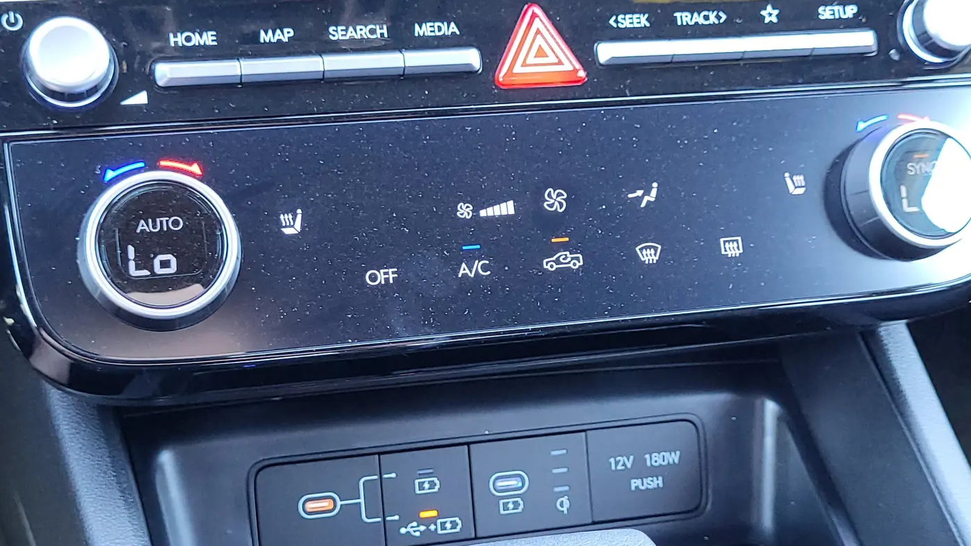 2026 Hyundai SANTA CRUZ SEL Activity