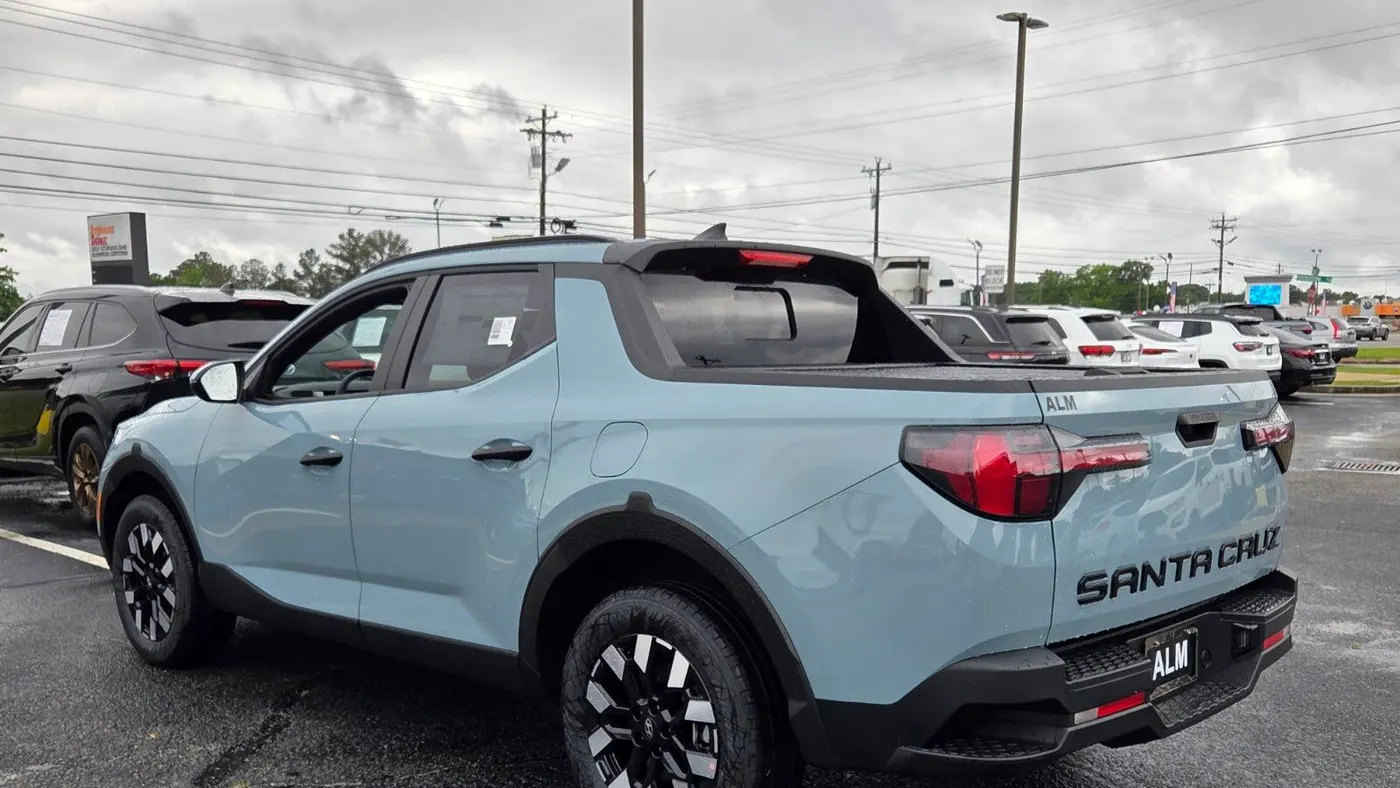 2026 Hyundai SANTA CRUZ SEL Activity