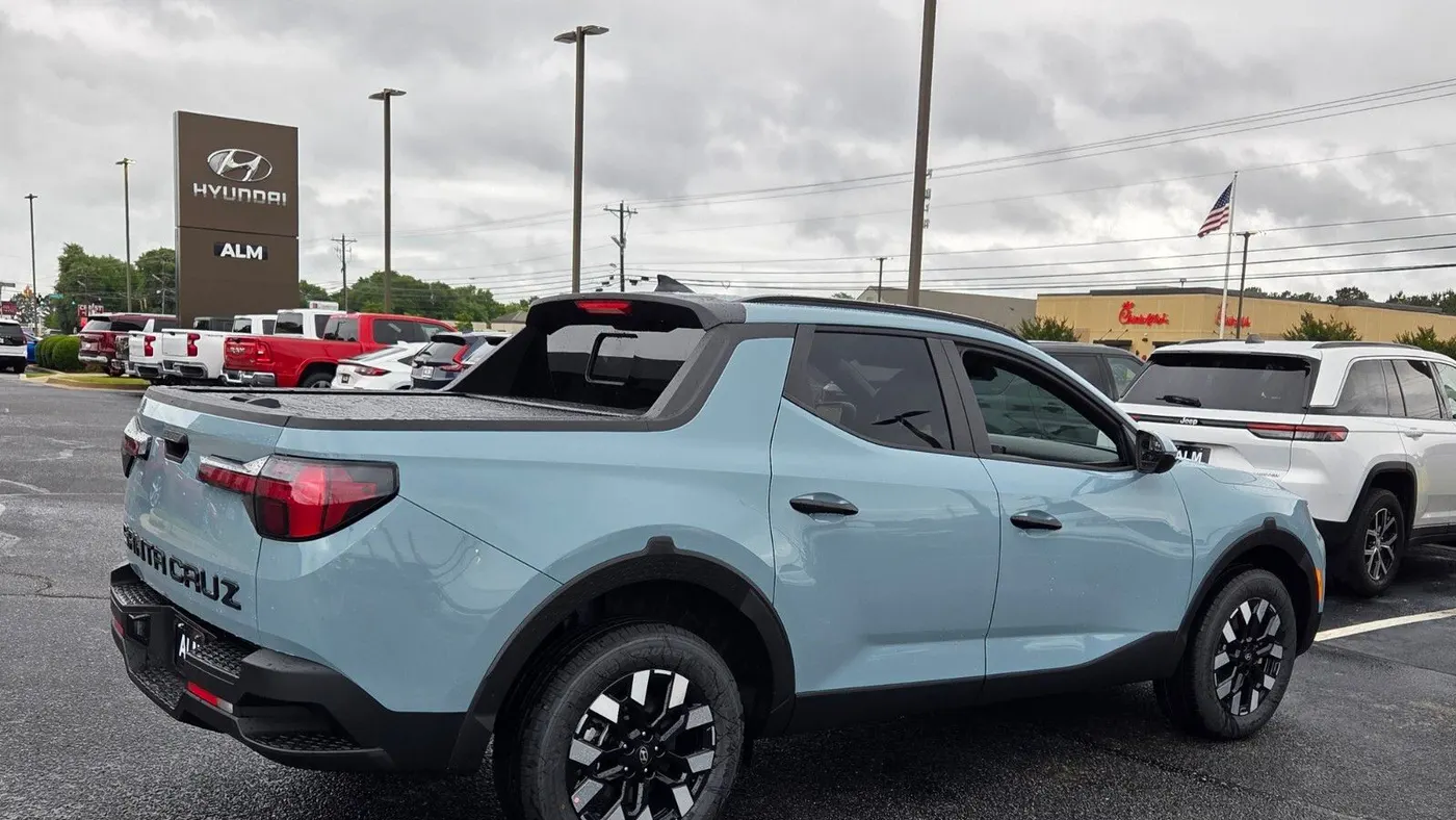 2026 Hyundai SANTA CRUZ SEL Activity