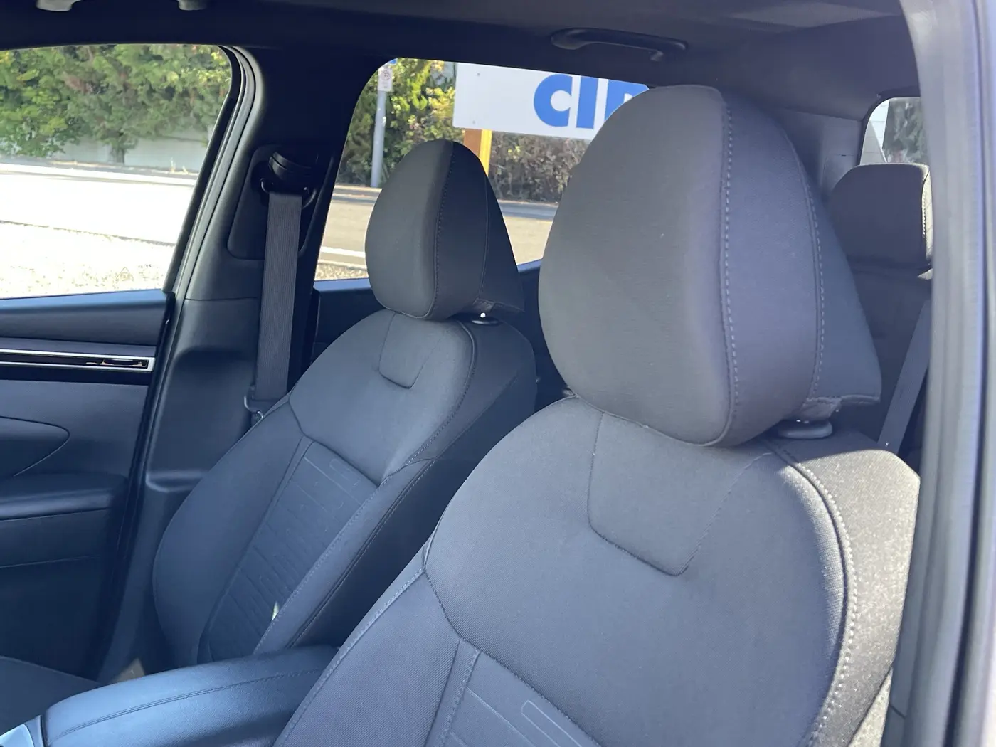 2023 Hyundai Santa Cruz - $22,597
