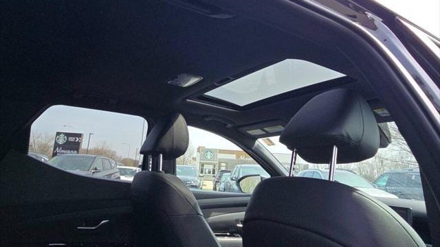2025 Hyundai SANTA CRUZ SEL Activity