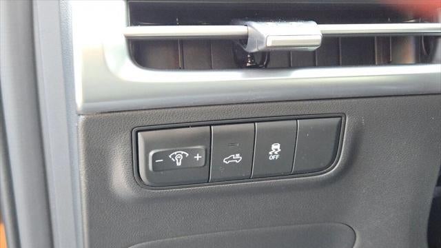 2025 Hyundai SANTA CRUZ SEL Activity