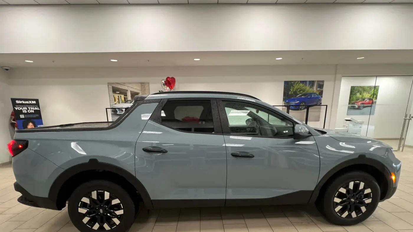 2026 Hyundai SANTA CRUZ SEL Activity