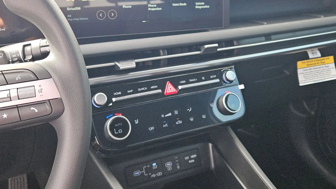 2026 Hyundai SANTA CRUZ SEL Activity