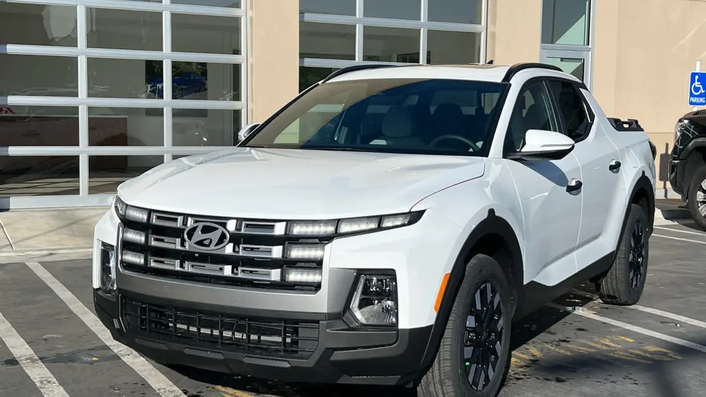 2026 Hyundai SANTA CRUZ SEL Activity