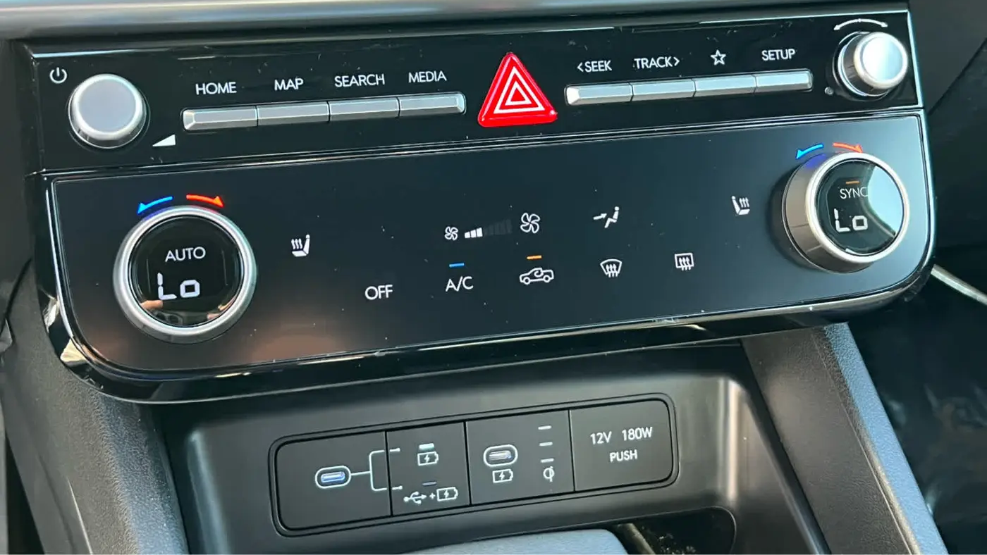 2026 Hyundai SANTA CRUZ SEL Activity