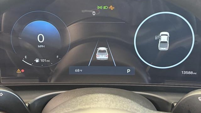 2025 Hyundai SANTA CRUZ SEL Activity