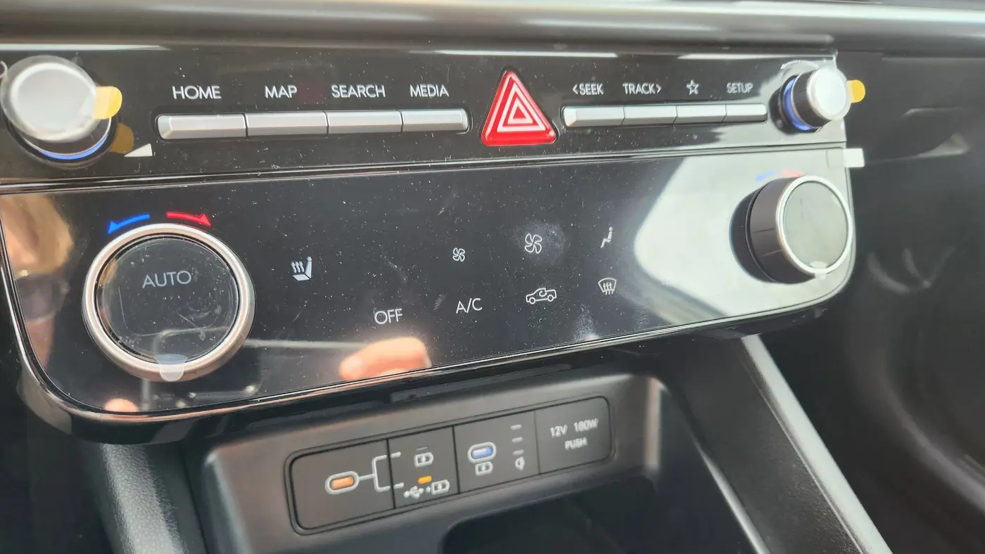2026 Hyundai SANTA CRUZ SEL Activity