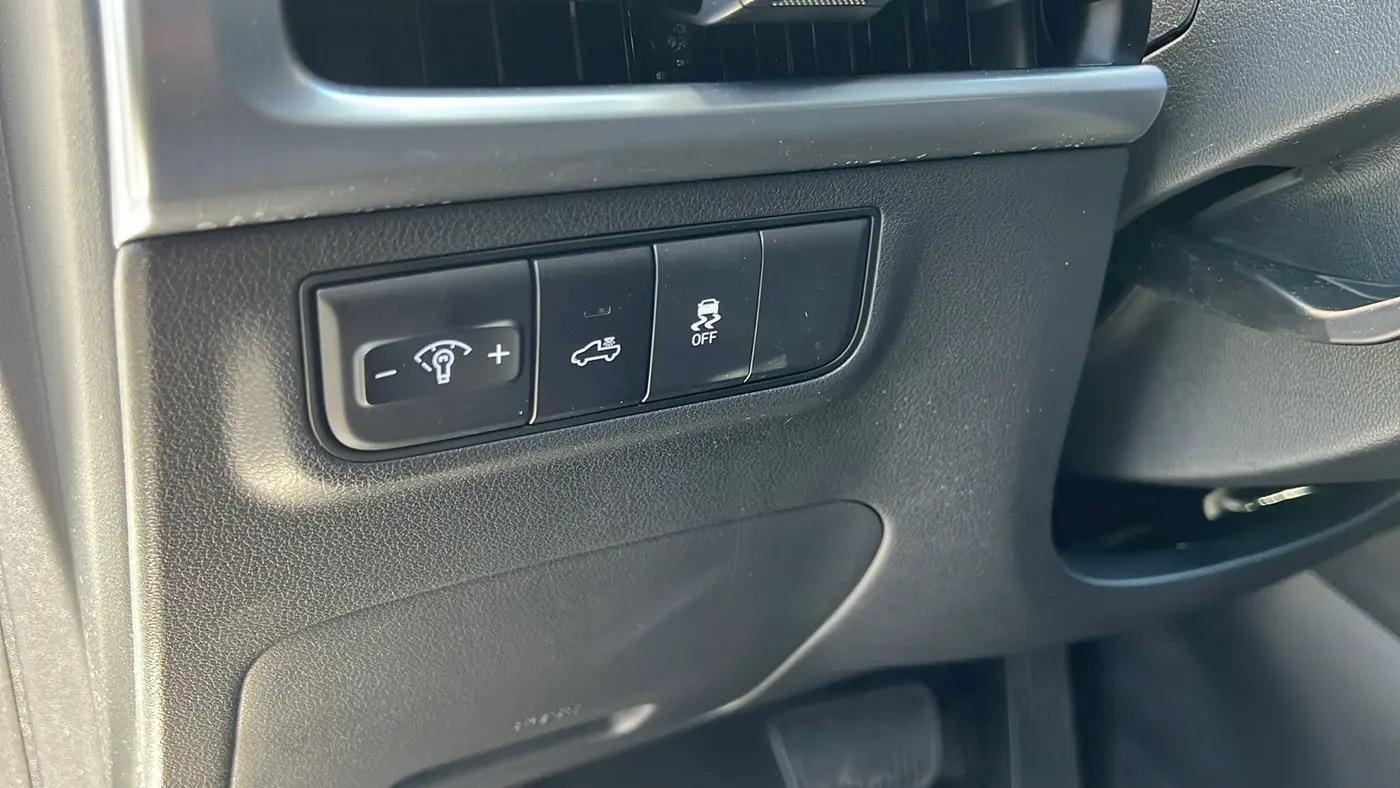 2025 Hyundai SANTA CRUZ SEL Activity