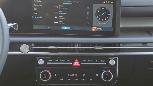 2026 Hyundai SANTA CRUZ SEL Activity