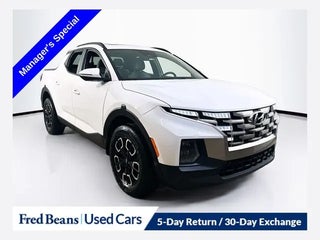 2022 Hyundai SANTA CRUZ with Ice White Exterior