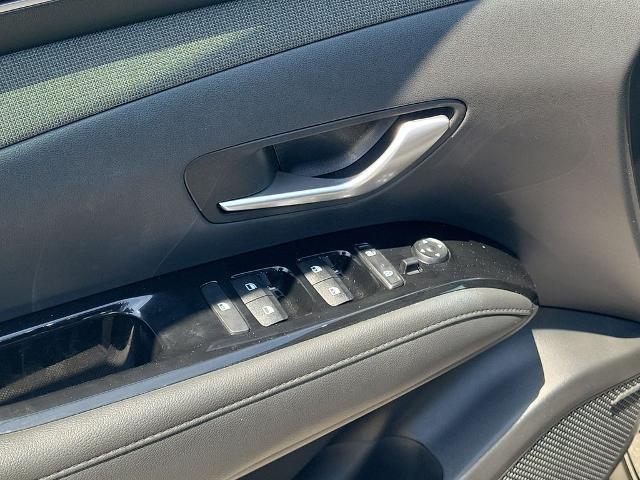 2023 Hyundai Santa Cruz - $25,300