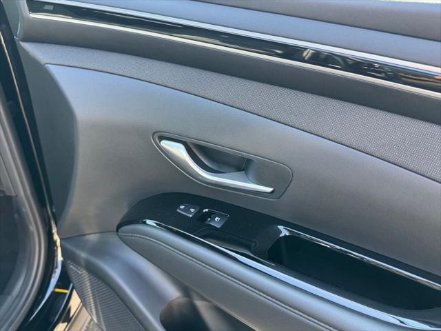 2022 Hyundai Santa Cruz - $22,097