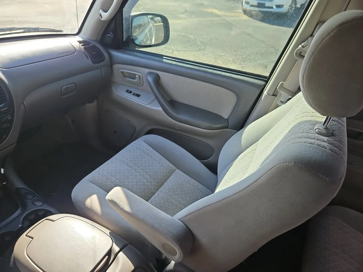2006 Toyota Tundra - $16,210
