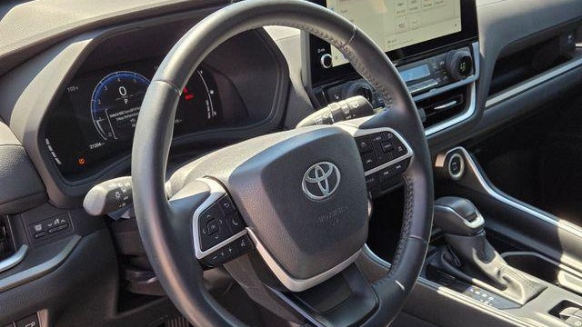2025 Toyota Grand Highlander XLE