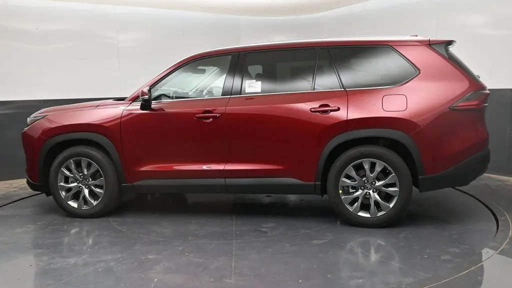 2025 Toyota Grand Highlander LE