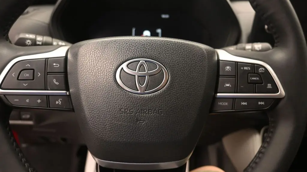 2025 Toyota Grand Highlander LE