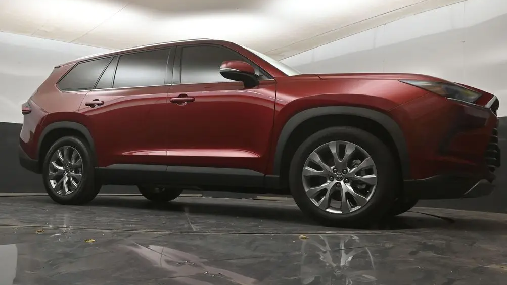 2025 Toyota Grand Highlander LE